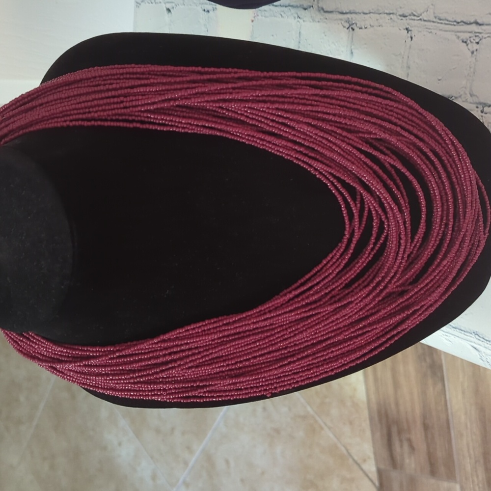 NWT STRANDS OF BEADS NECKLACE, BURGANDY